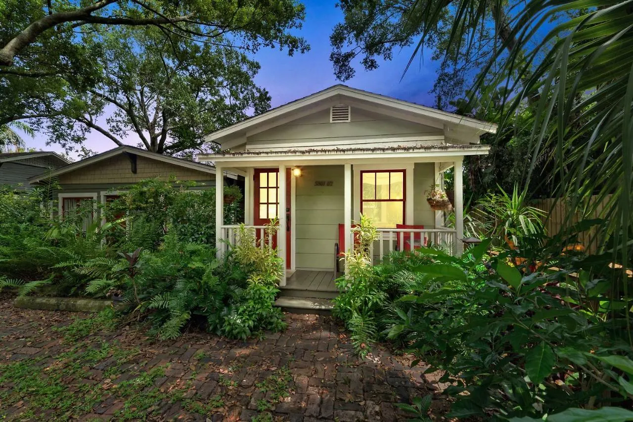 Charming 1923 Cottage At Erehwon Retreat Tampa